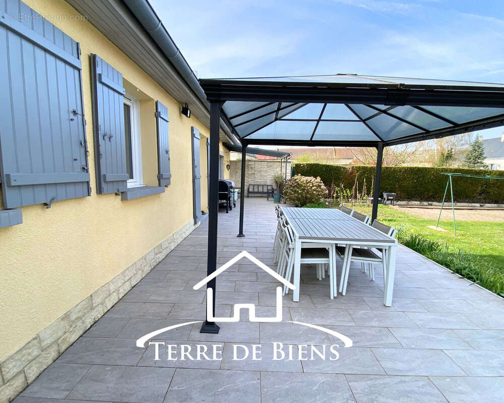 Maison à VIC-SUR-AISNE