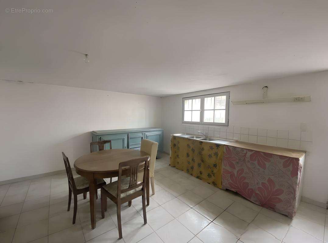 Maison à LOCQUELTAS