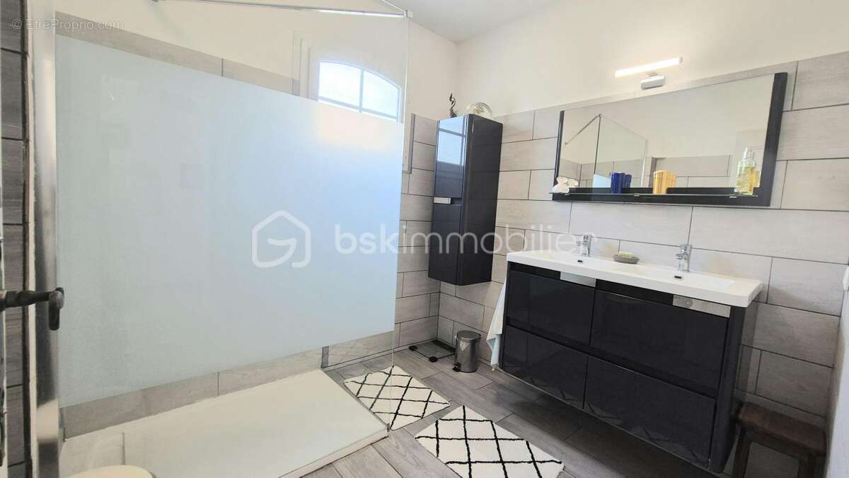 Maison à LA FARLEDE