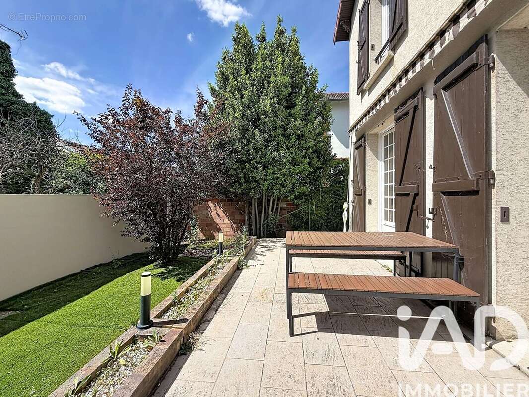 Photo 3 - Maison à LA GARENNE-COLOMBES
