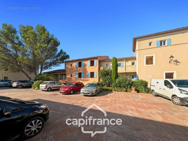 Pont royal en provence appartement de  27 m2 vue luberon une chambre meuble equipe - photo 20