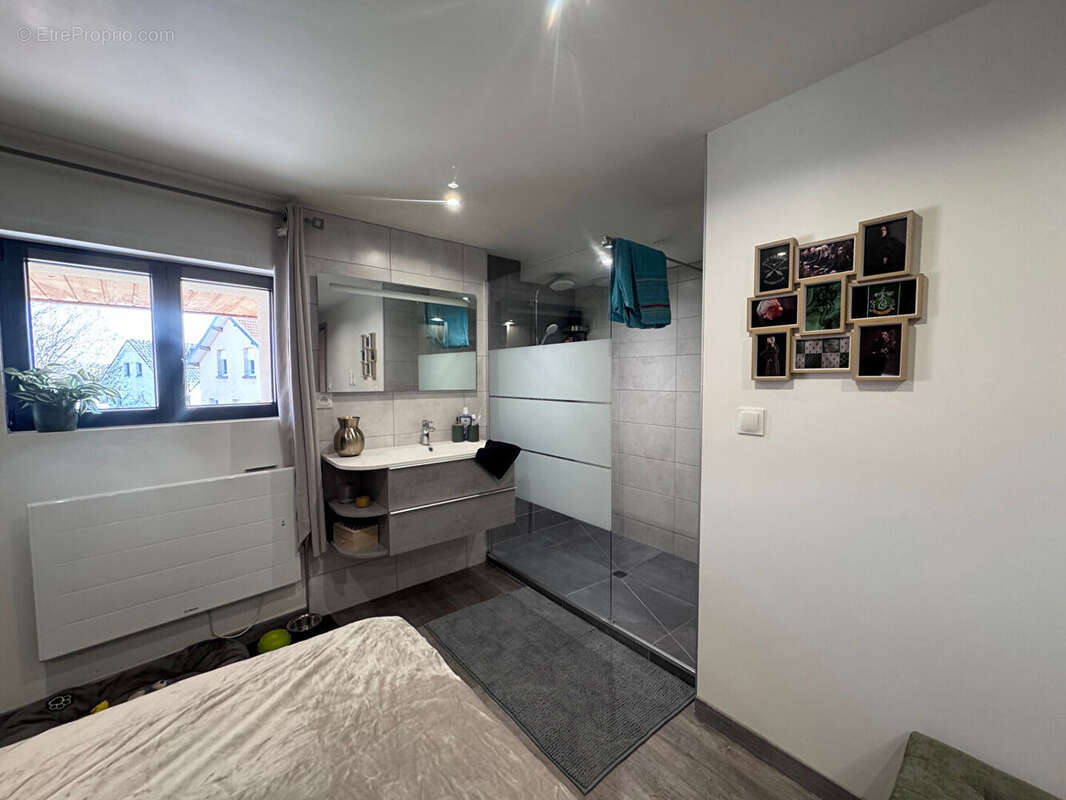 Appartement à ETALANS