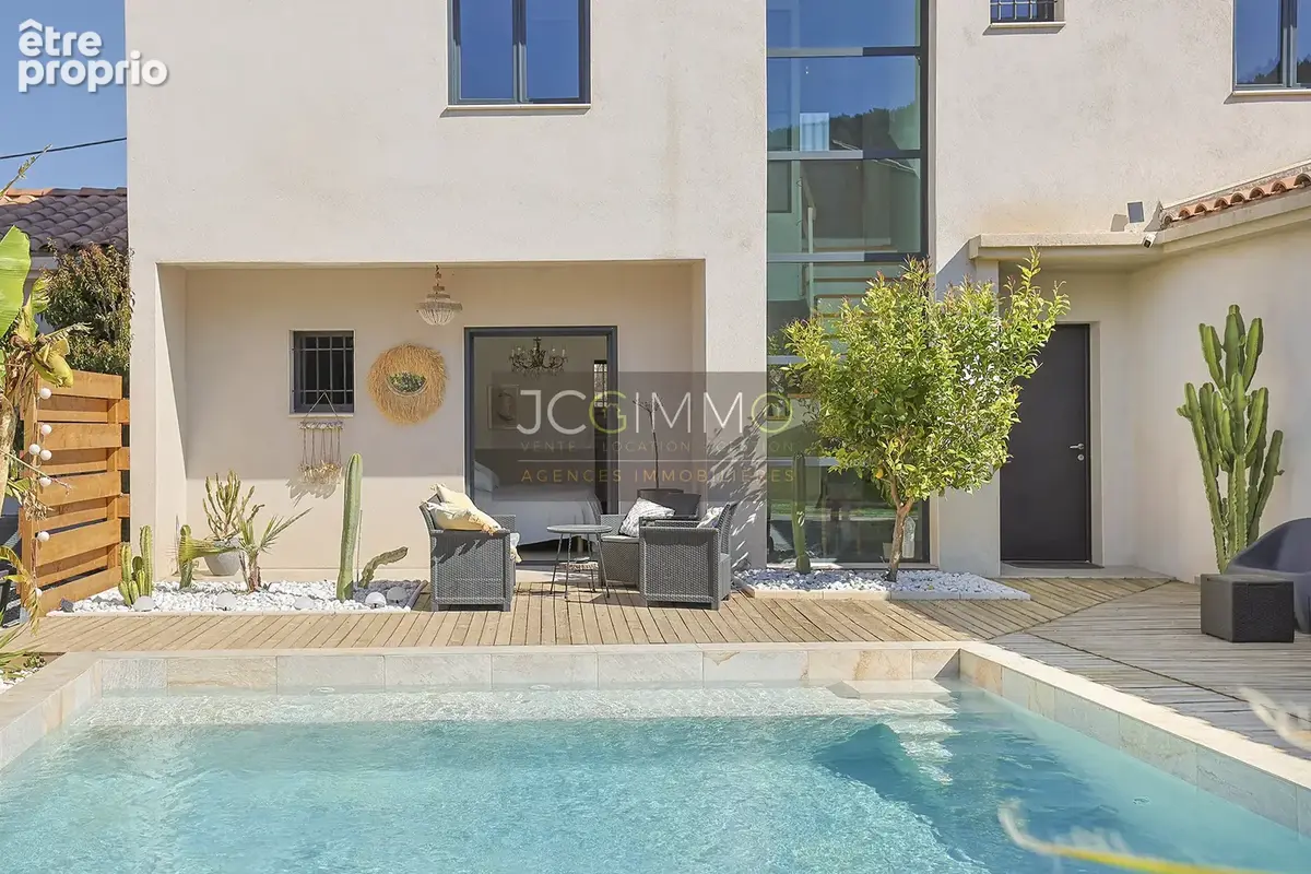 Villa contemporaine -152 m2 avec piscine et double garage à proximité des commodités - photo 9
