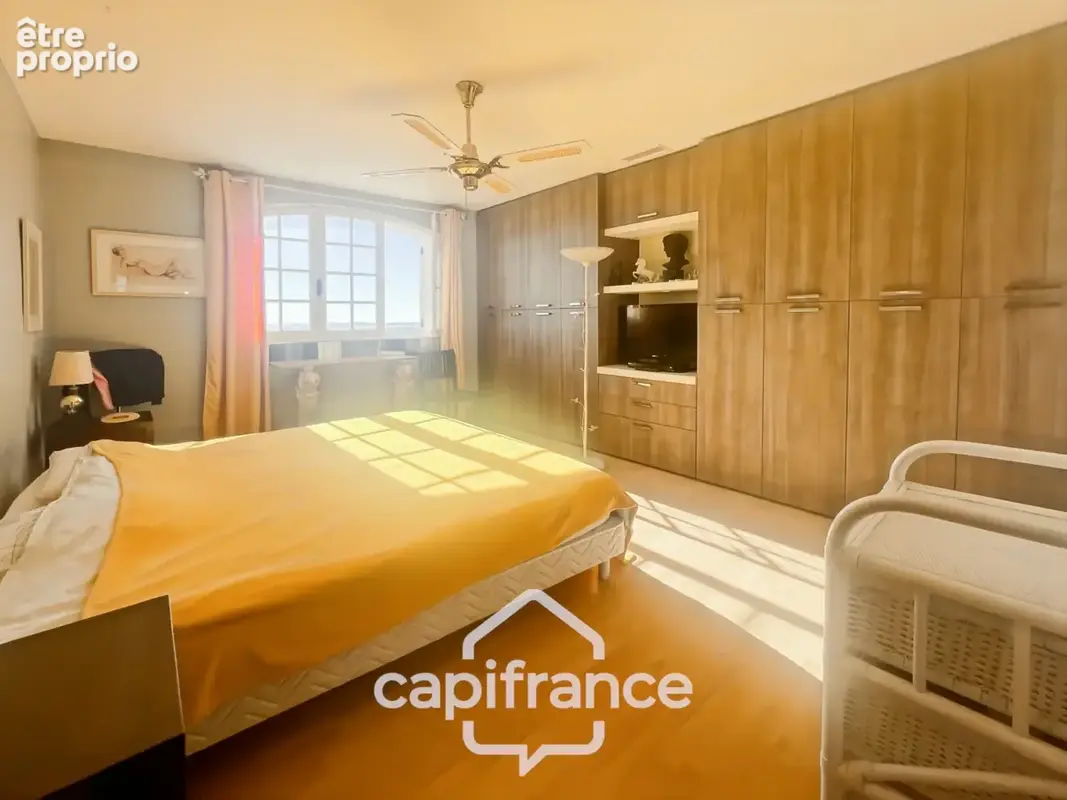 Maison à vendre 8 pièces HYERES (83)- Vue mer panoramique Exceptionnel - Double garage - Ascenseur - photo 16