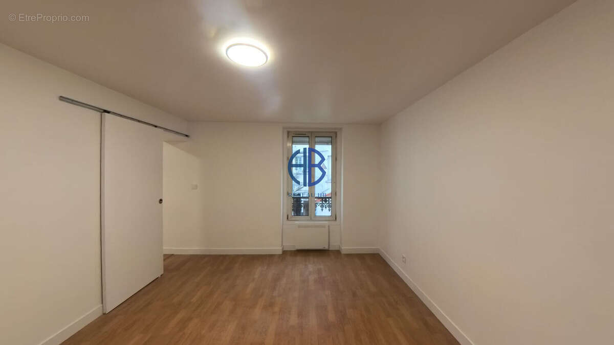 Appartement à AUBERVILLIERS