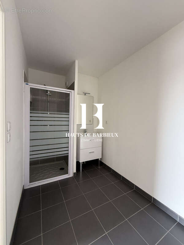 Appartement 43 m² à Faches-Thumesnil  - photo 7