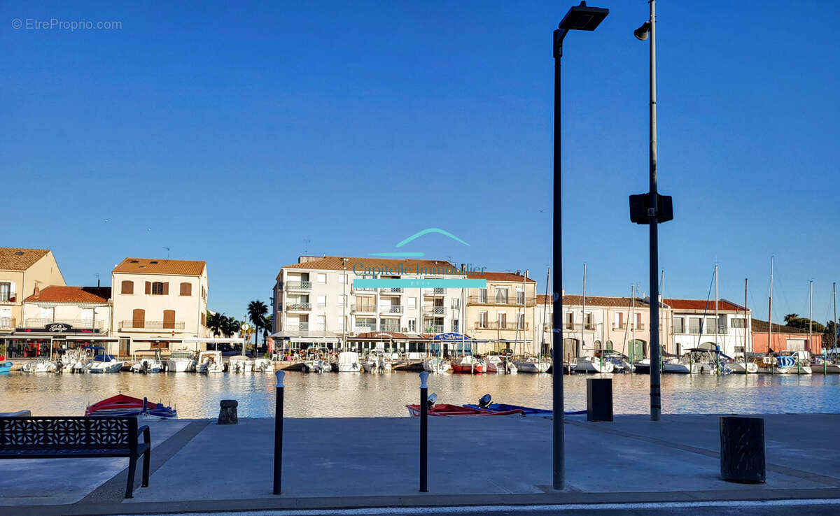 Commerce à MEZE