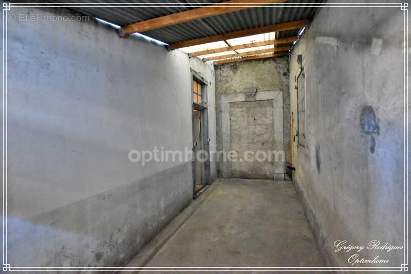 Maison à SAINT-LAURENT-DE-NESTE