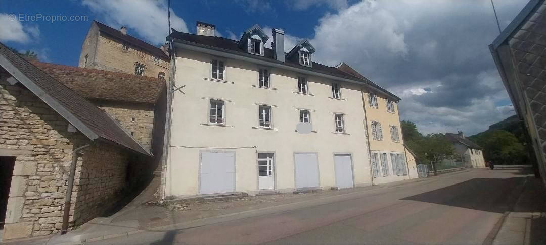 Appartement à LODS