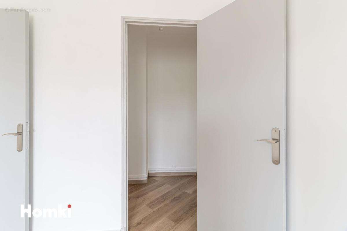 Appartement à MARSEILLE-4E