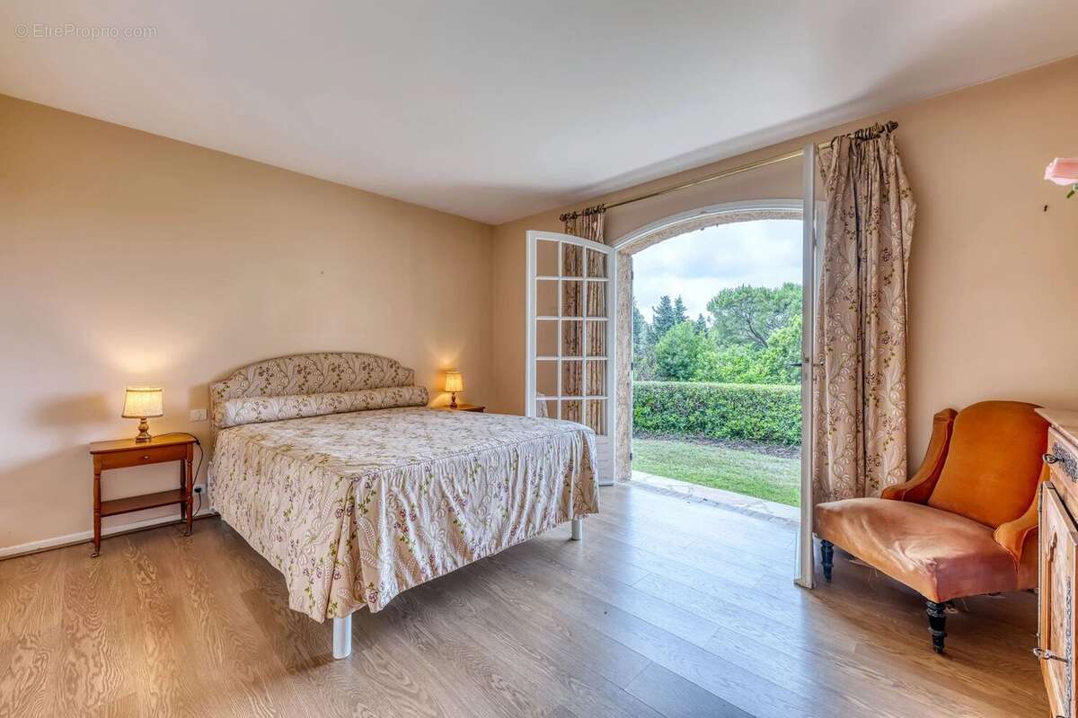 Maison à MOUGINS