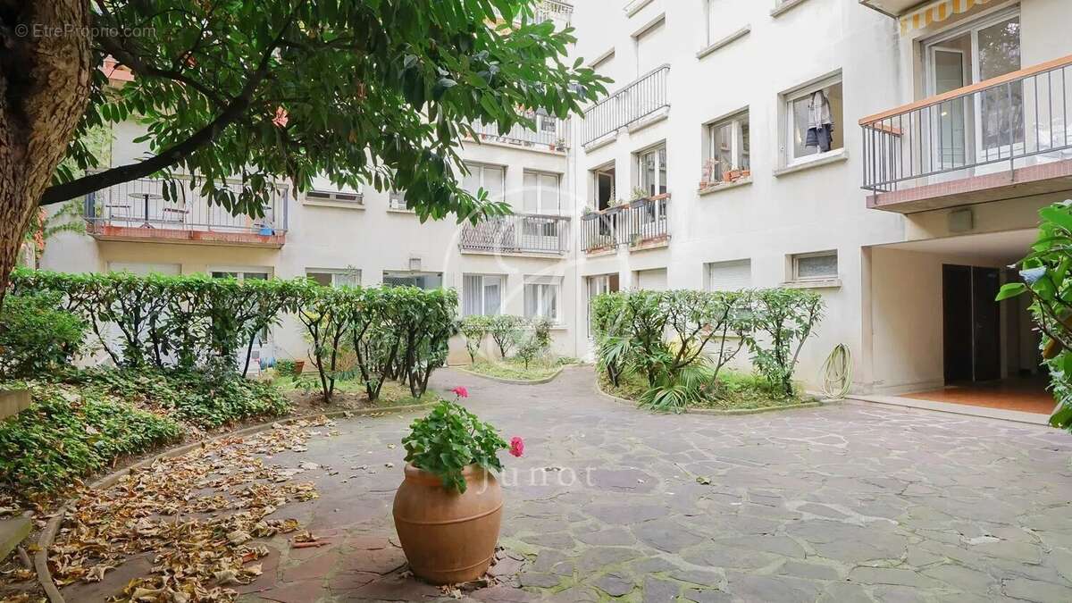 Appartement à PARIS-5E
