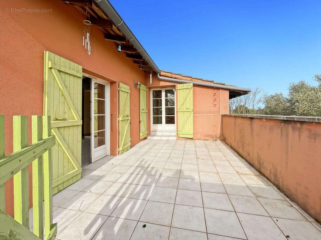 EXCLUSIF À MONTJOIR : Propriété de Caractère de 260 m² ? DPE A - photo 15