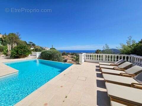 Maison à MANDELIEU-LA-NAPOULE