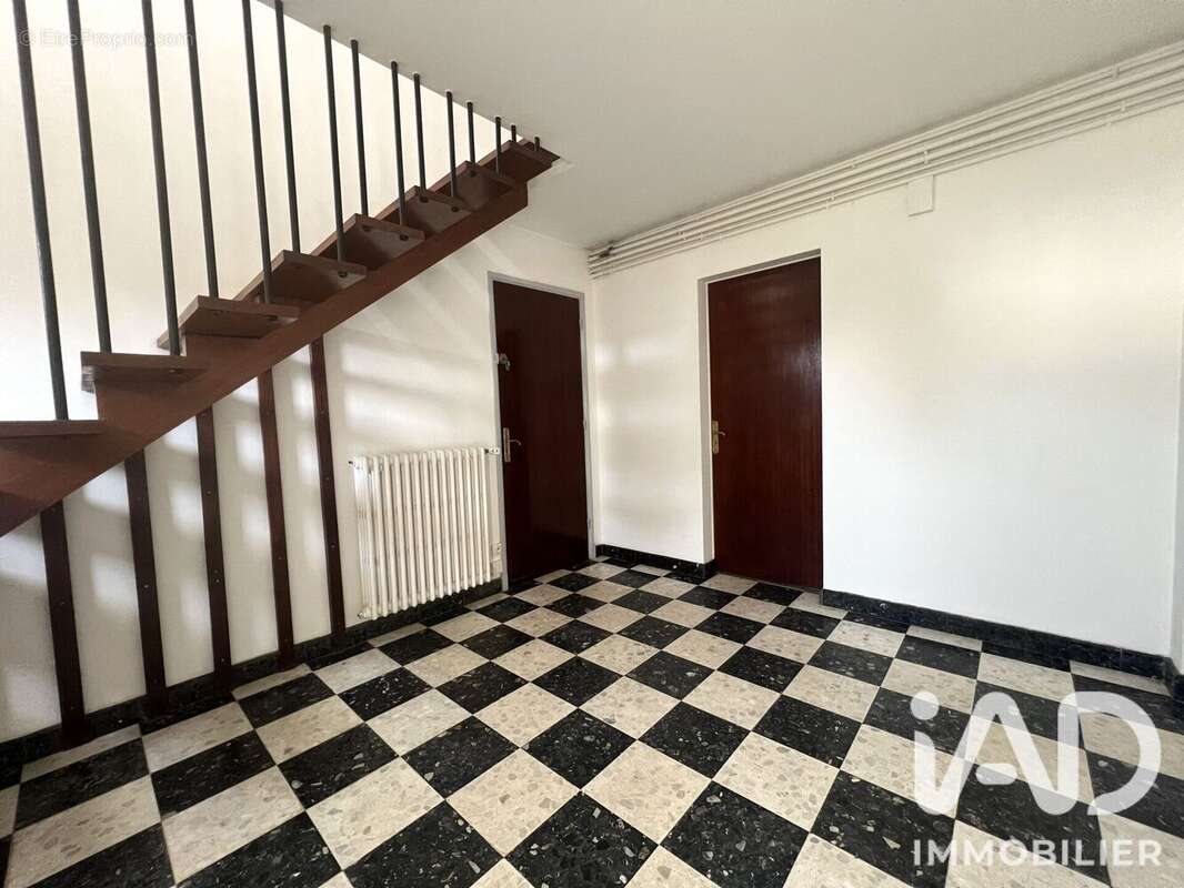 Maison 217 m² à Saint-Pierre-Du-Mont  - photo 5