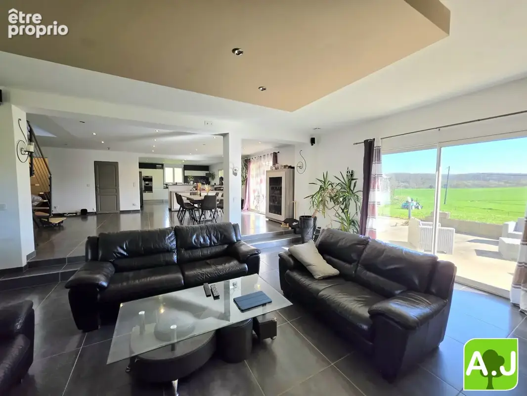 Maison 260 m² à Houdan  - photo 3