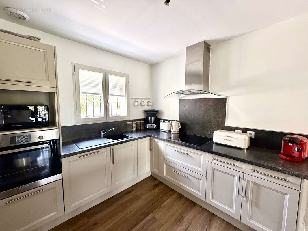 Générac, maison familiale T8 de 172m2 prête à vivre - photo 10