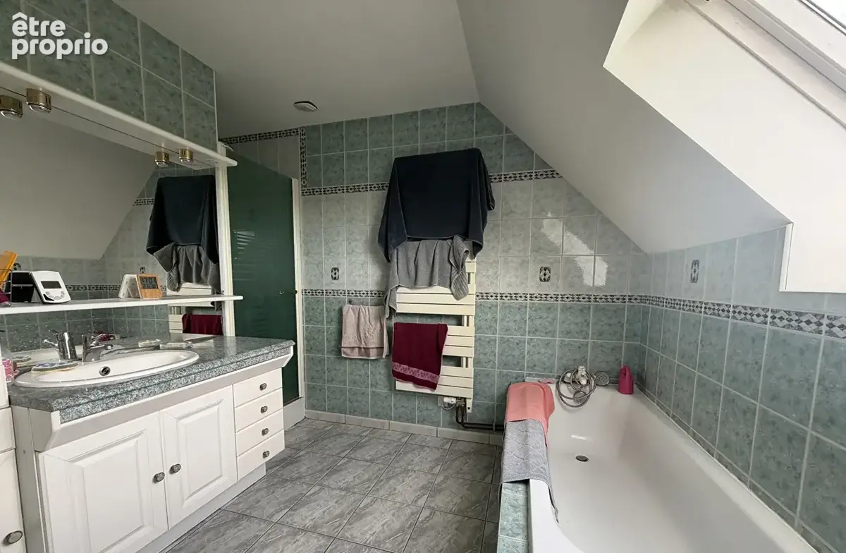 Maison à vendre - ST JOUIN BRUNEVAL - 153 m² - 4 CHAMBRES - Jardin - Sous-sol - photo 12