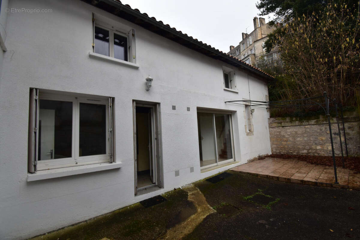 DSC_0061 - Maison à ANGOULEME