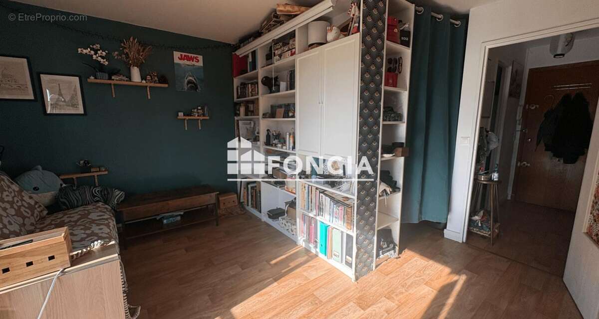 Appartement à FRESNES