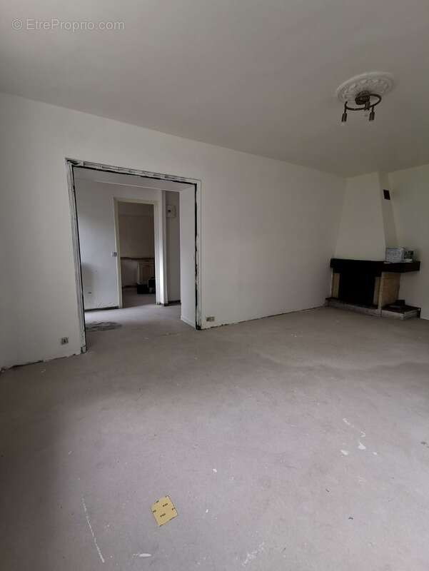 Maison à MOUSSY-LE-NEUF