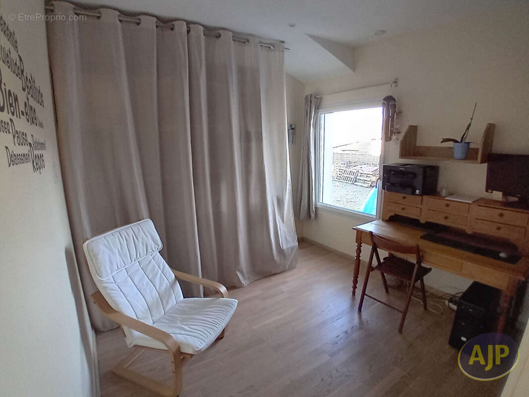 Maison à VIEILLEVIGNE