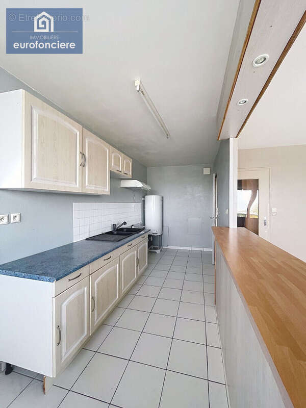 Appartement 2 chambres avec PARKING proche CENTRE VILLE - photo 4