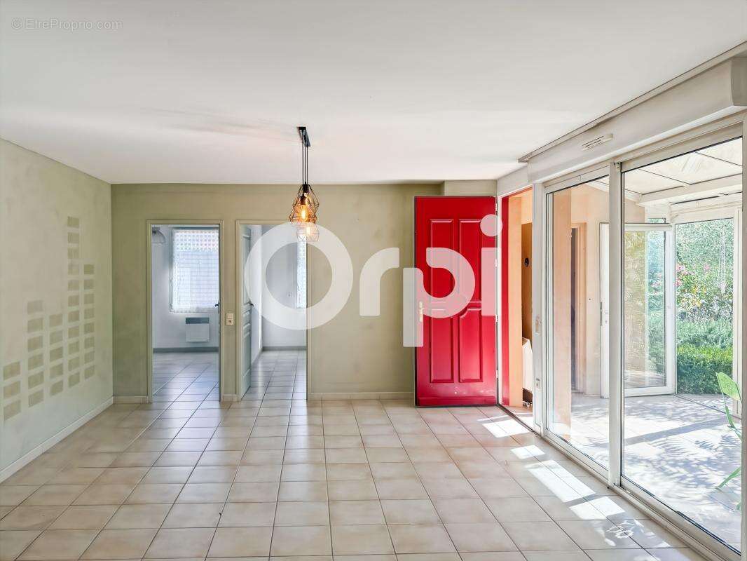 Maison à RUOMS