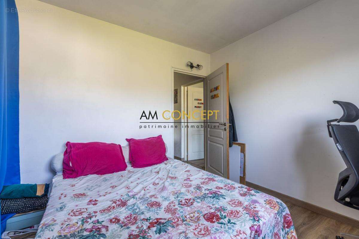 Bel Appartement T4 Lumineux - La Trinité - Les chênes verts - photo 21