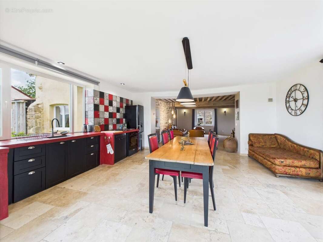 Maison à DUN-LES-PLACES