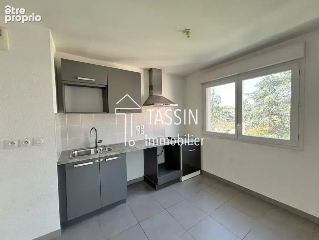 Tassin - Appartement T3 avec garage - photo 4