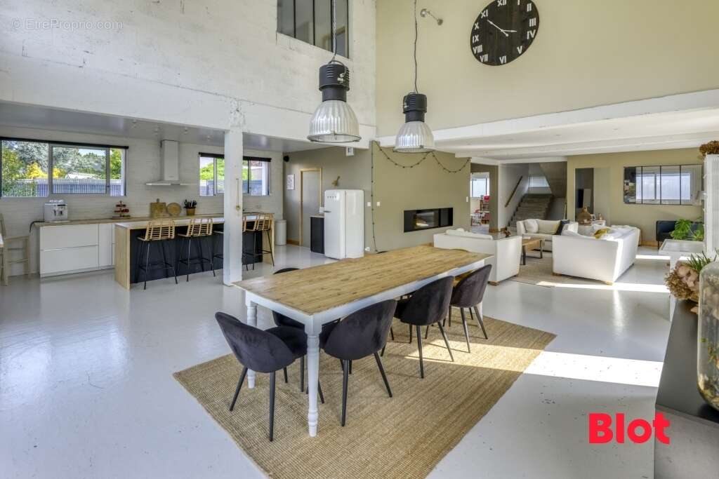 Maison 221 m² à Orvault  - photo 4