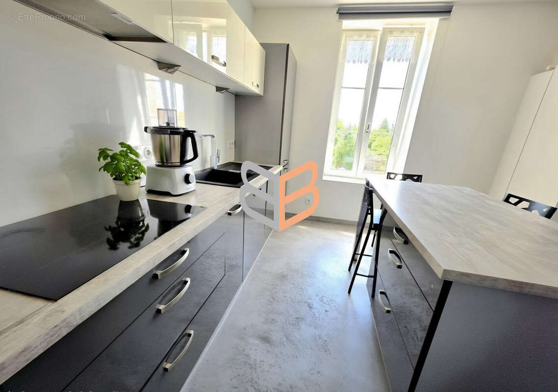 Maison 216 m² à Piennes  - photo 8