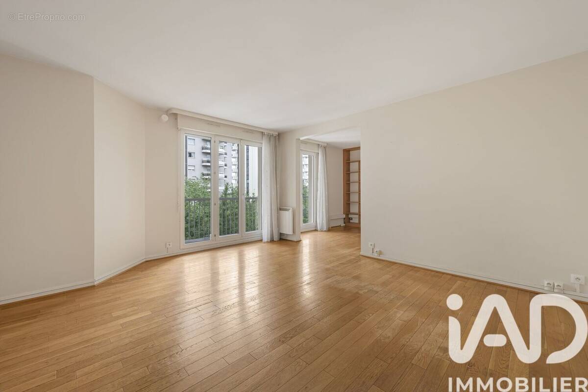 Photo 1 - Appartement à COURBEVOIE
