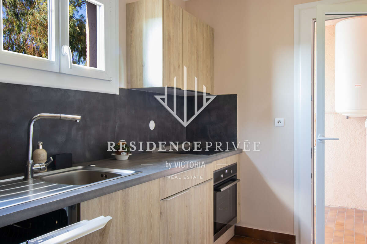 Appartement à LA LONDE-LES-MAURES