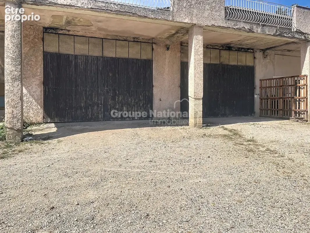 Exceptionnel à Châteauneuf-du-Pape : Hangar de 170 m² sur terrain de 250 m²  environs Potentiel Loft - photo 6