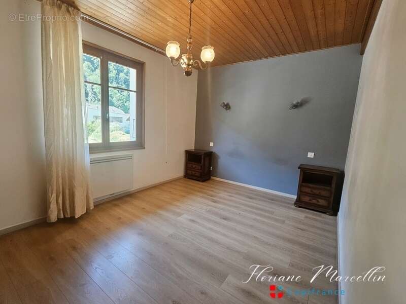 Maison avec 2 appartements indépendants - VOUGY (74) - photo 13