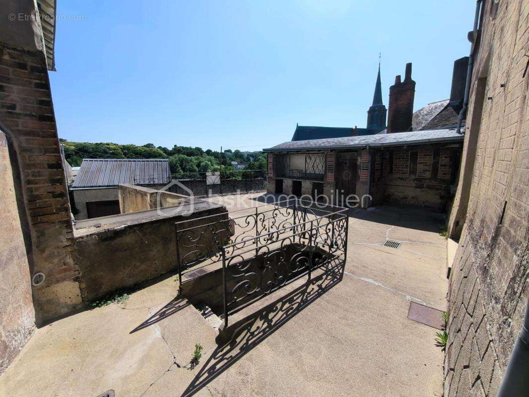 Maison à CHATEAU-RENAULT