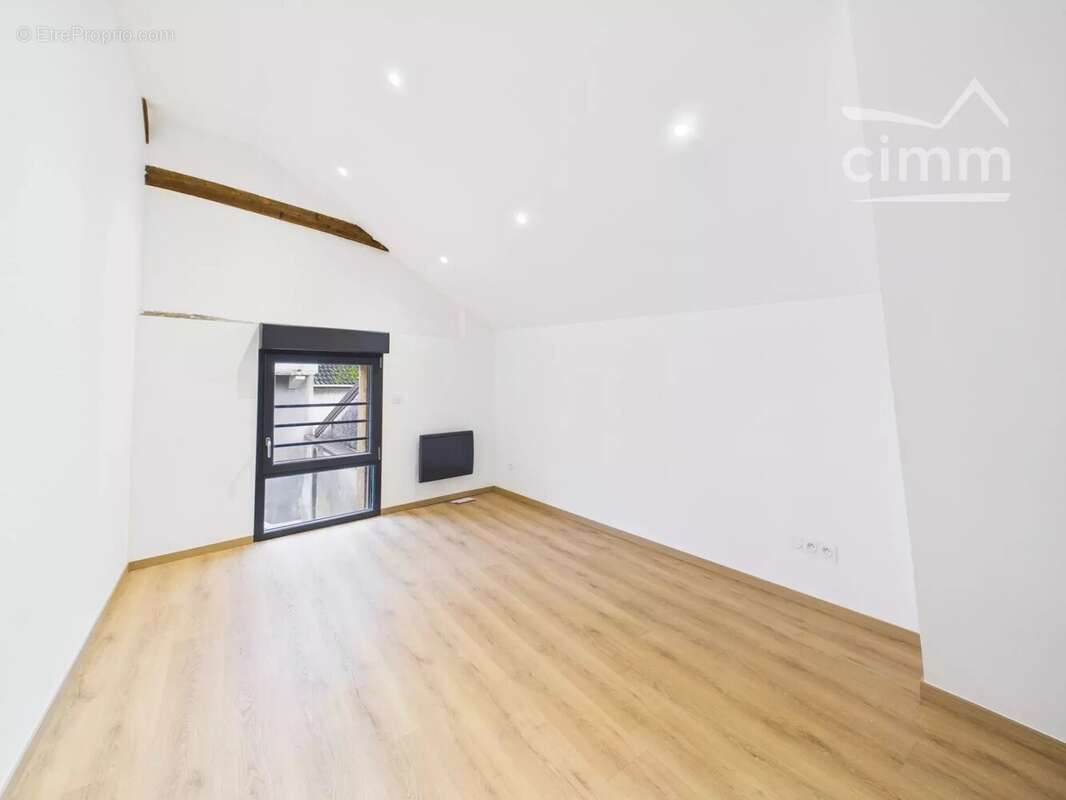 Appartement à FROGES