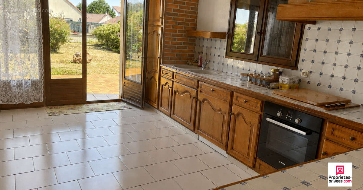 Maison  6 pièces 170 m2 Gurgy 89250 - photo 3
