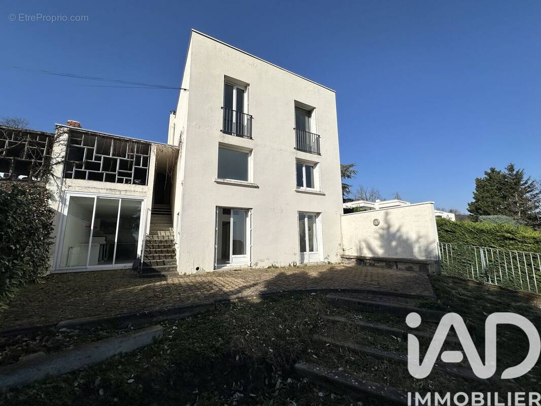 Photo 1 - Maison à CHAMALIERES