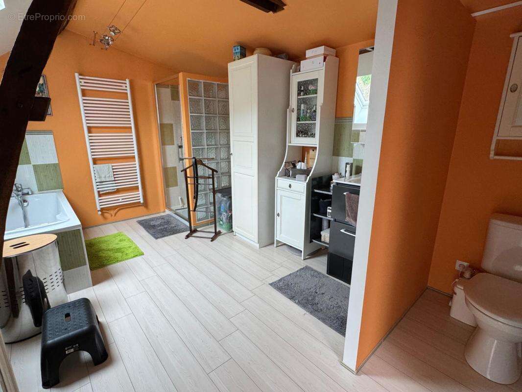 Maison en pierre avec jardin et garages - photo 14