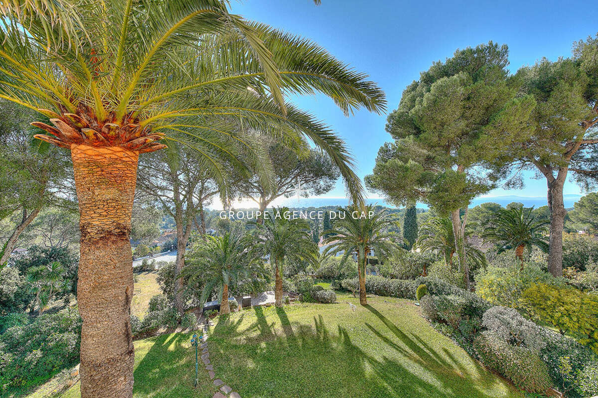 Appartement d'exception à Boulouris 5 pièce(s) 295 m2 vue mer Belle Epoque - photo 5