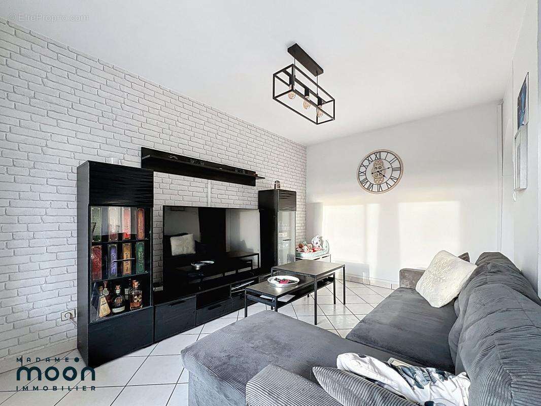 Appartement à OULLINS