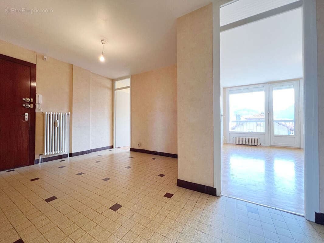 Appartement à CLUSES