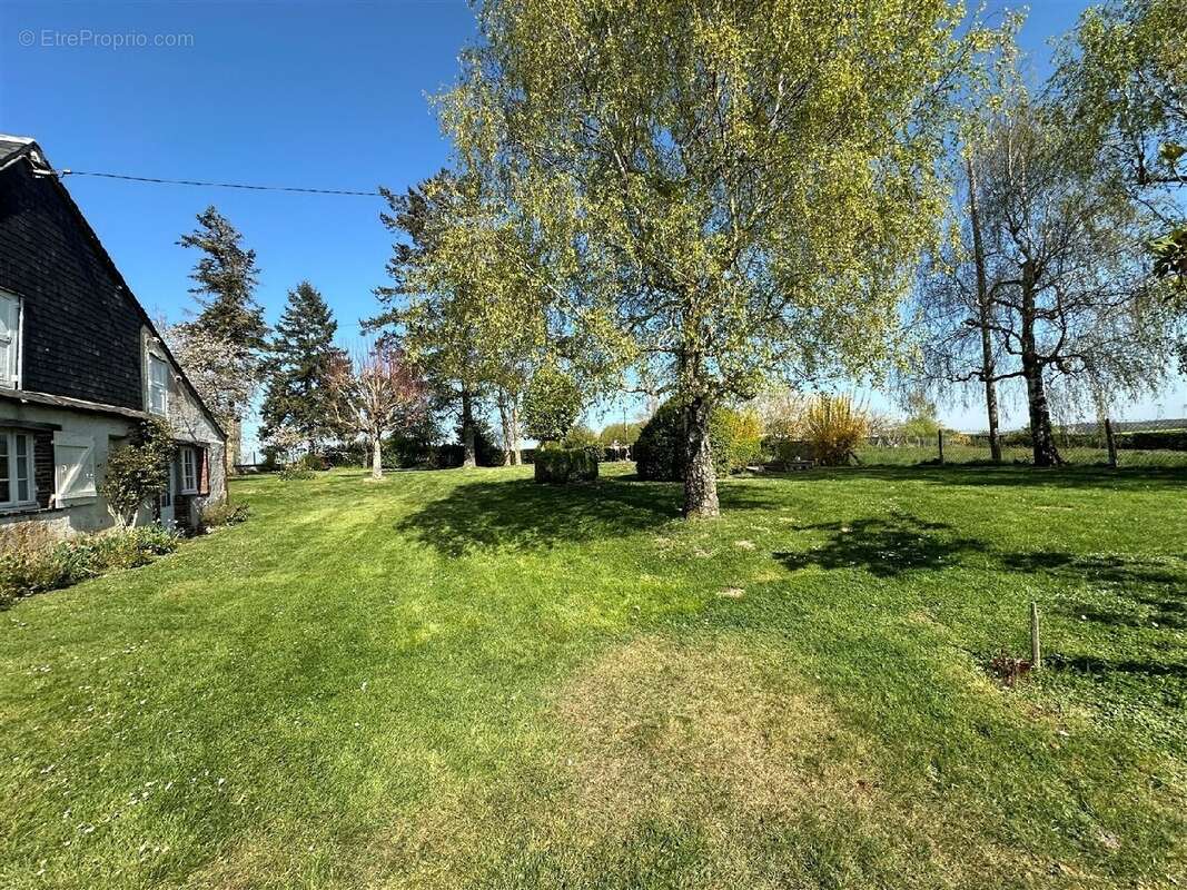 Maison à SAINT-ANGE-ET-TORCAY