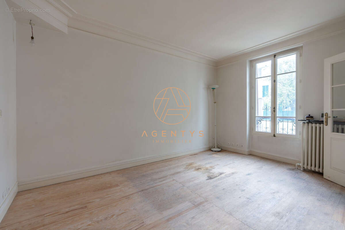 Maison à LE PERREUX-SUR-MARNE