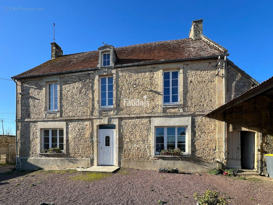 Maison à CHEUX
