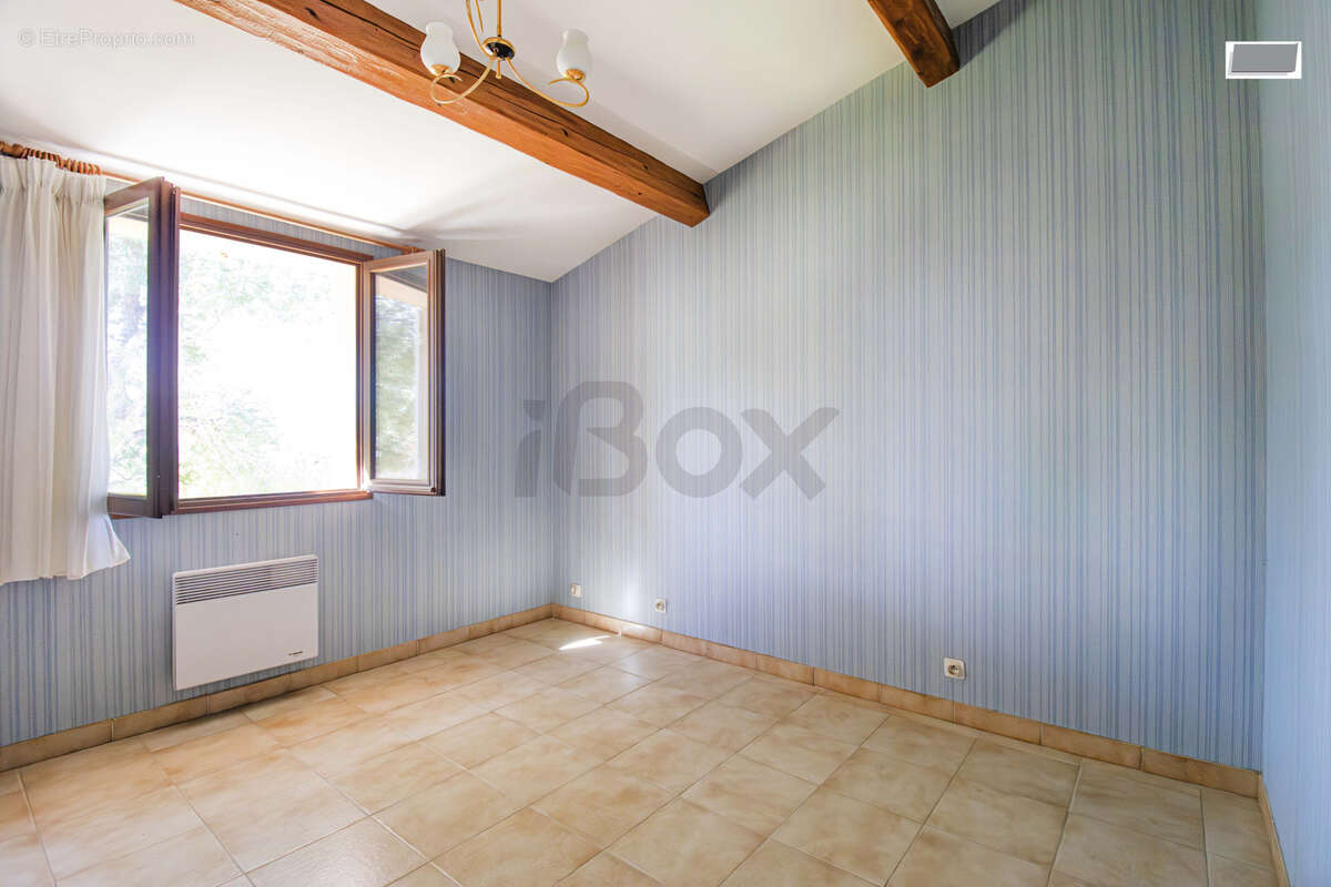 Maison à SIX-FOURS-LES-PLAGES