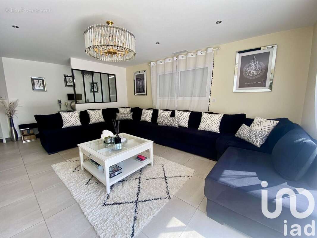 Photo 3 - Maison à BEYCHAC-ET-CAILLAU